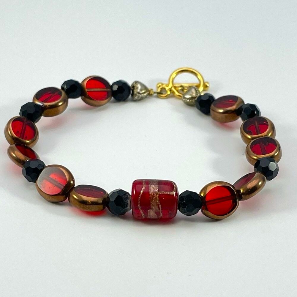 Gold Tone Red Black Round Glass Beaded Bracelet Artisan Timeless Toggle Clasp